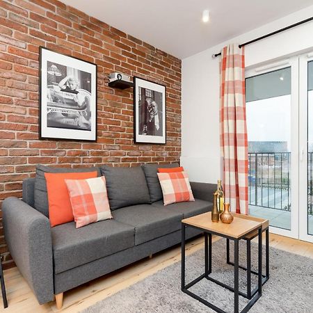 Movie Jacuzzi Apartment At The Main Station By Noclegi Renters Krakov Exteriér fotografie