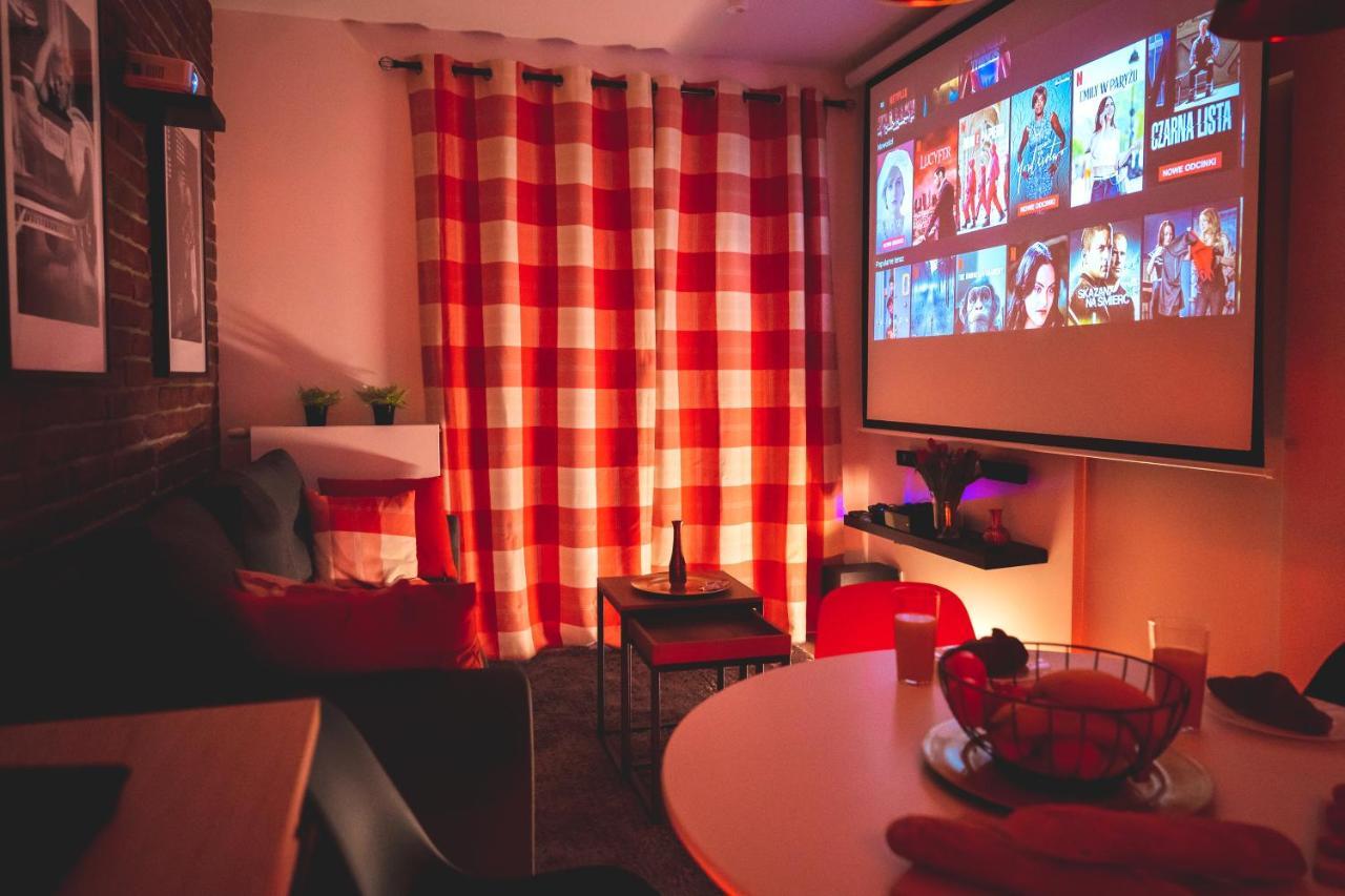 Movie Jacuzzi Apartment At The Main Station By Noclegi Renters Krakov Exteriér fotografie